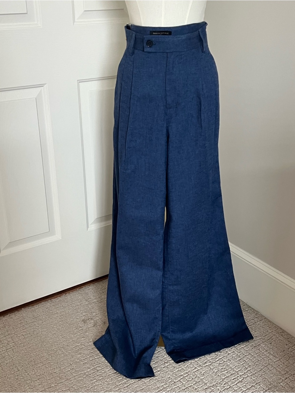 Banana Republic Deep Navy Wide-Leg Linen-Blend Trousers